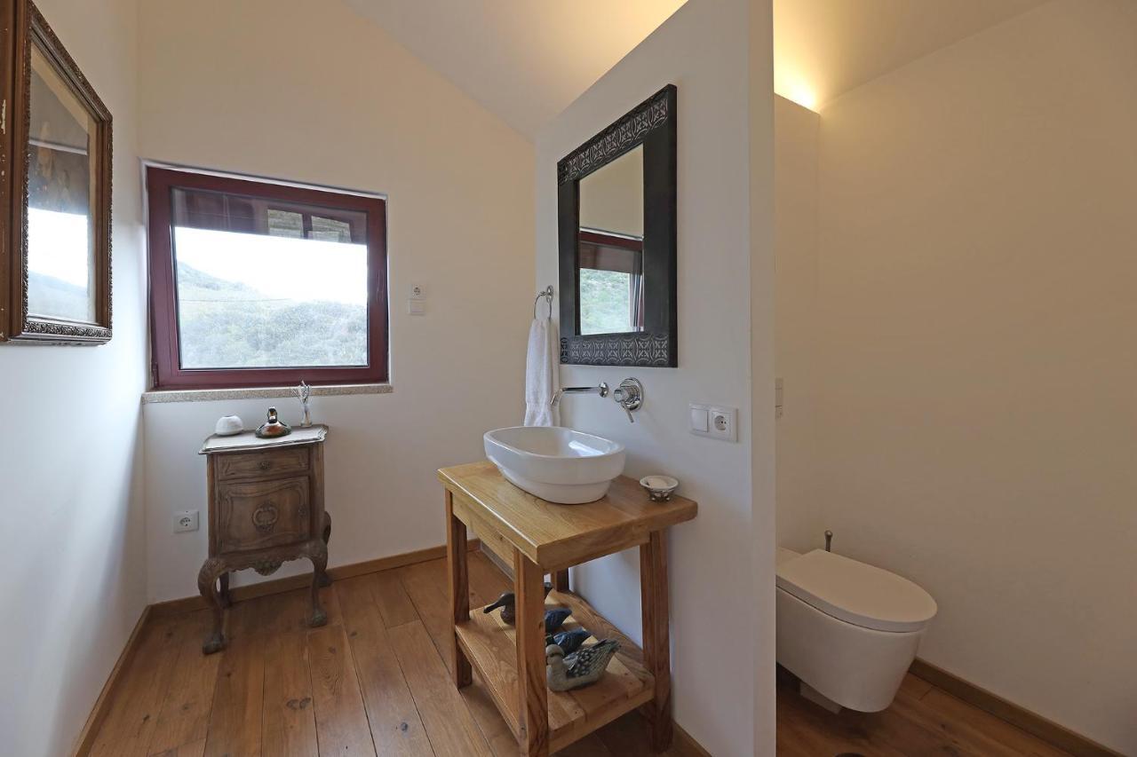 Quinta Da Ferradosa Wines Guest House เซาโจเอา ดา เปชเกรา ภายนอก รูปภาพ